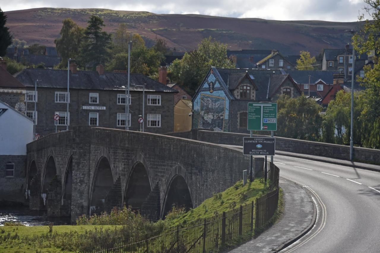 The Llanelwedd Arms Hotel بيلث ويلز المظهر الخارجي الصورة