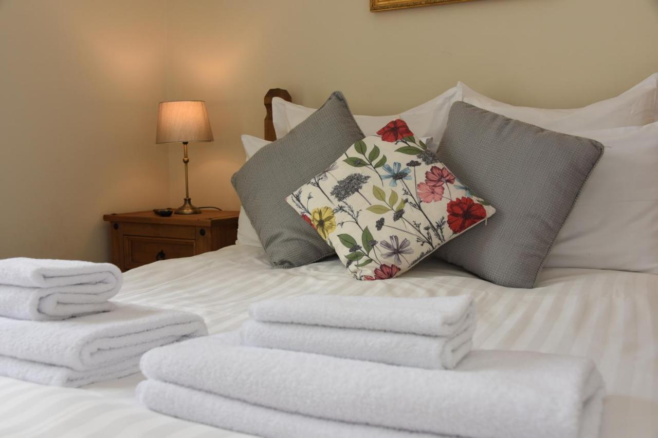 The Llanelwedd Arms Hotel بيلث ويلز المظهر الخارجي الصورة