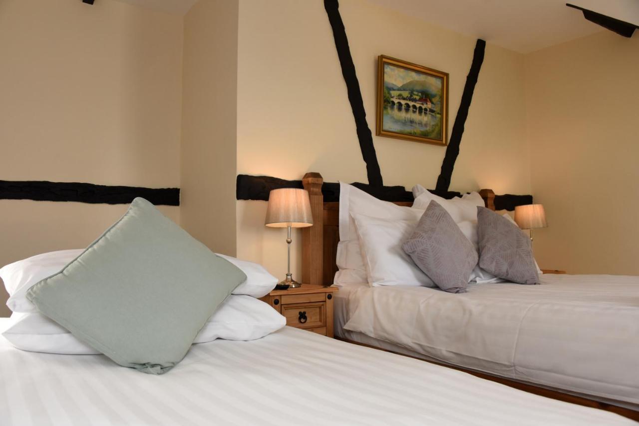 The Llanelwedd Arms Hotel بيلث ويلز المظهر الخارجي الصورة