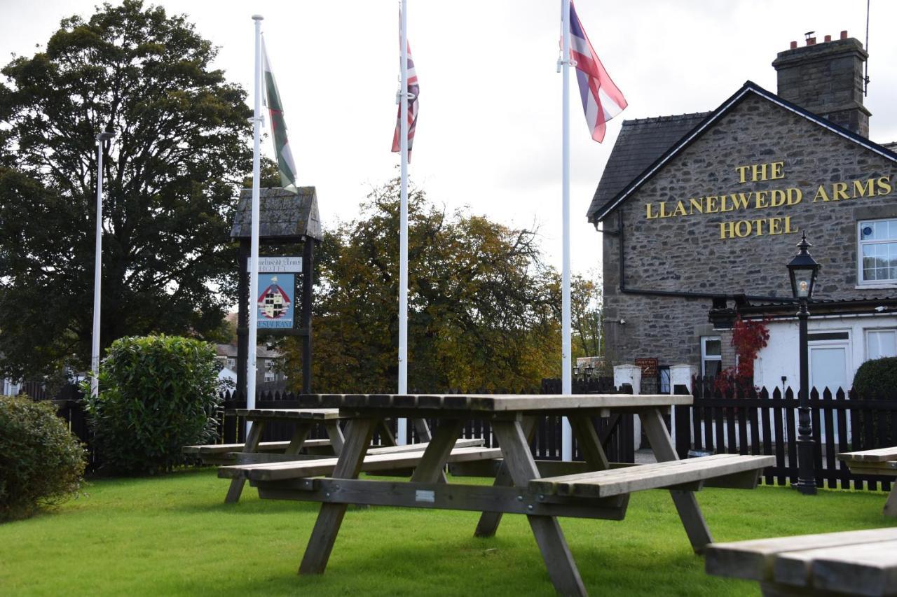 The Llanelwedd Arms Hotel بيلث ويلز المظهر الخارجي الصورة