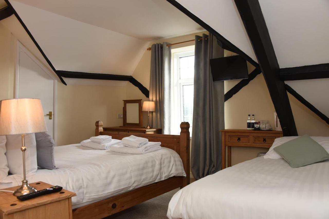 The Llanelwedd Arms Hotel بيلث ويلز المظهر الخارجي الصورة