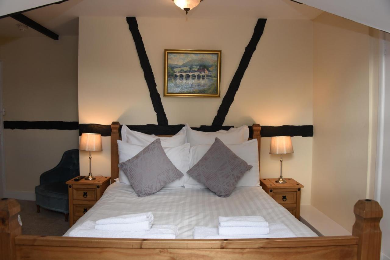 The Llanelwedd Arms Hotel بيلث ويلز المظهر الخارجي الصورة
