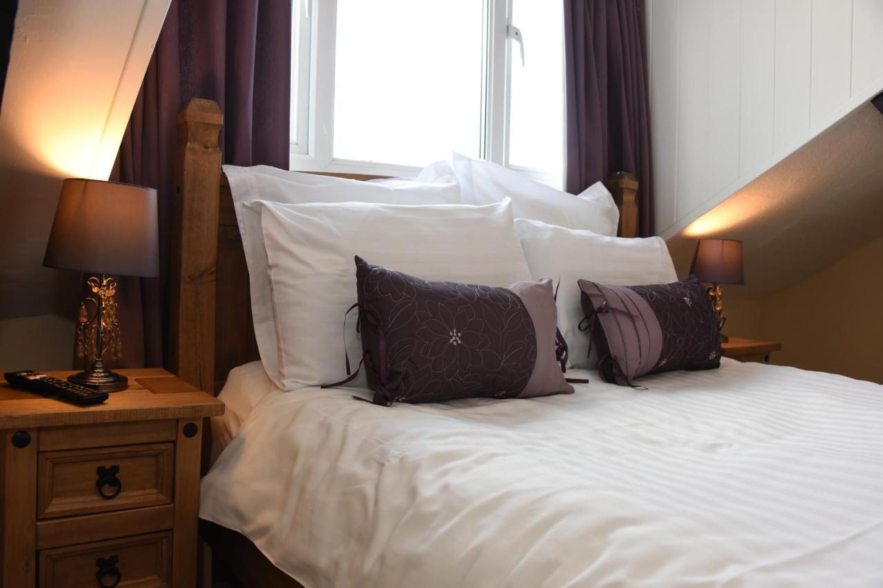 The Llanelwedd Arms Hotel بيلث ويلز المظهر الخارجي الصورة
