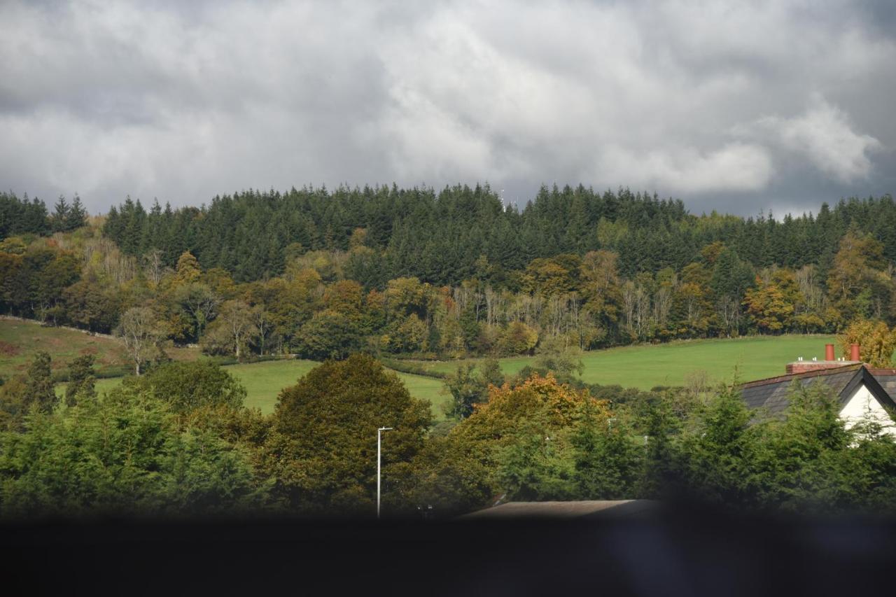 The Llanelwedd Arms Hotel بيلث ويلز المظهر الخارجي الصورة