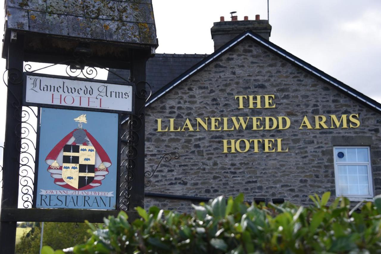 The Llanelwedd Arms Hotel بيلث ويلز المظهر الخارجي الصورة