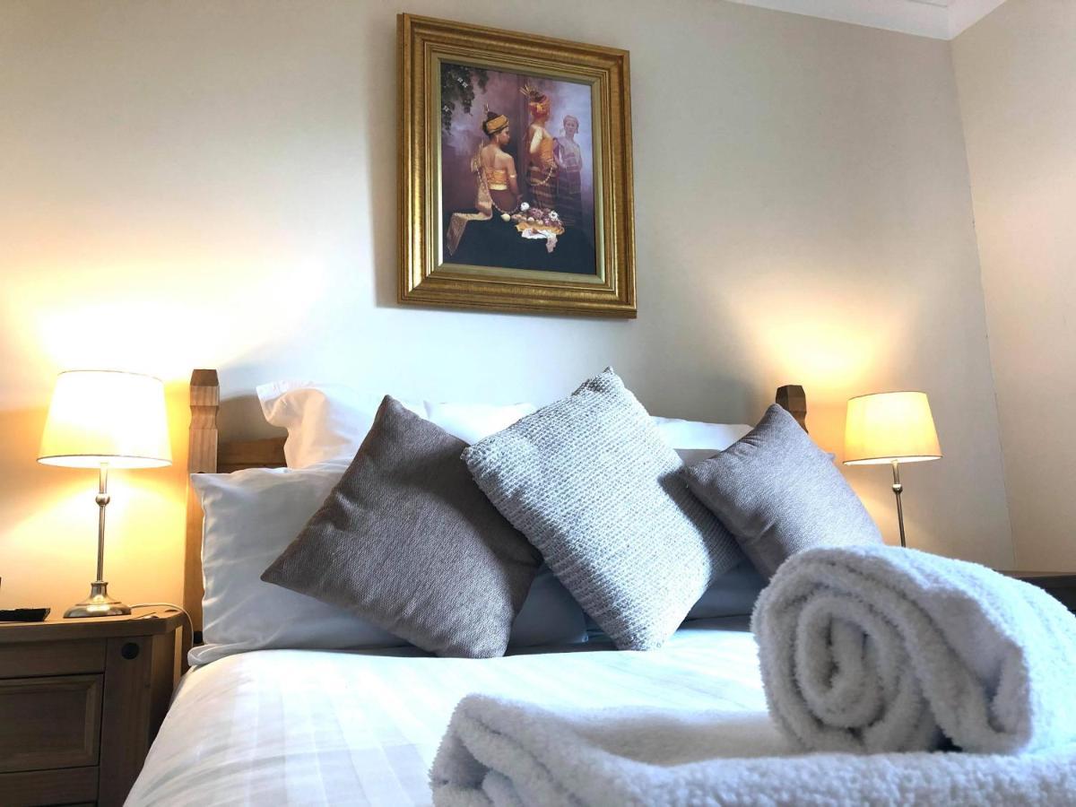 The Llanelwedd Arms Hotel بيلث ويلز المظهر الخارجي الصورة
