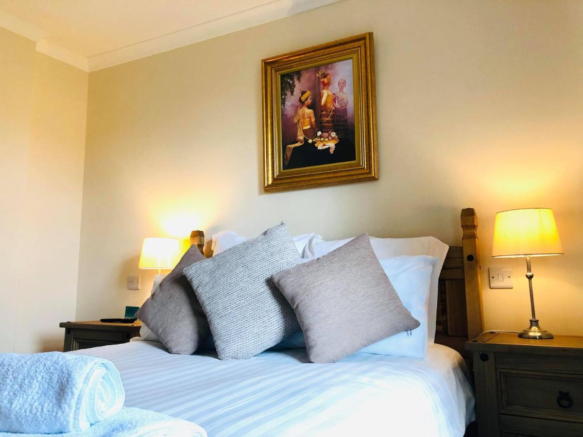 The Llanelwedd Arms Hotel بيلث ويلز المظهر الخارجي الصورة