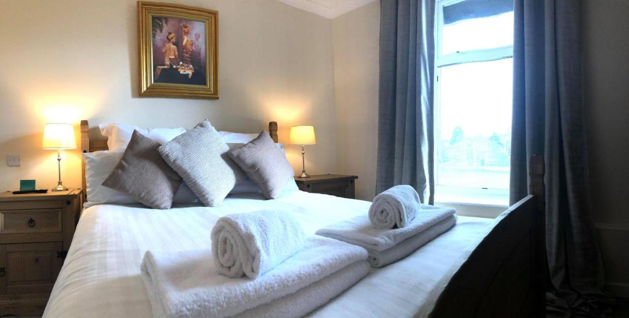 The Llanelwedd Arms Hotel بيلث ويلز المظهر الخارجي الصورة