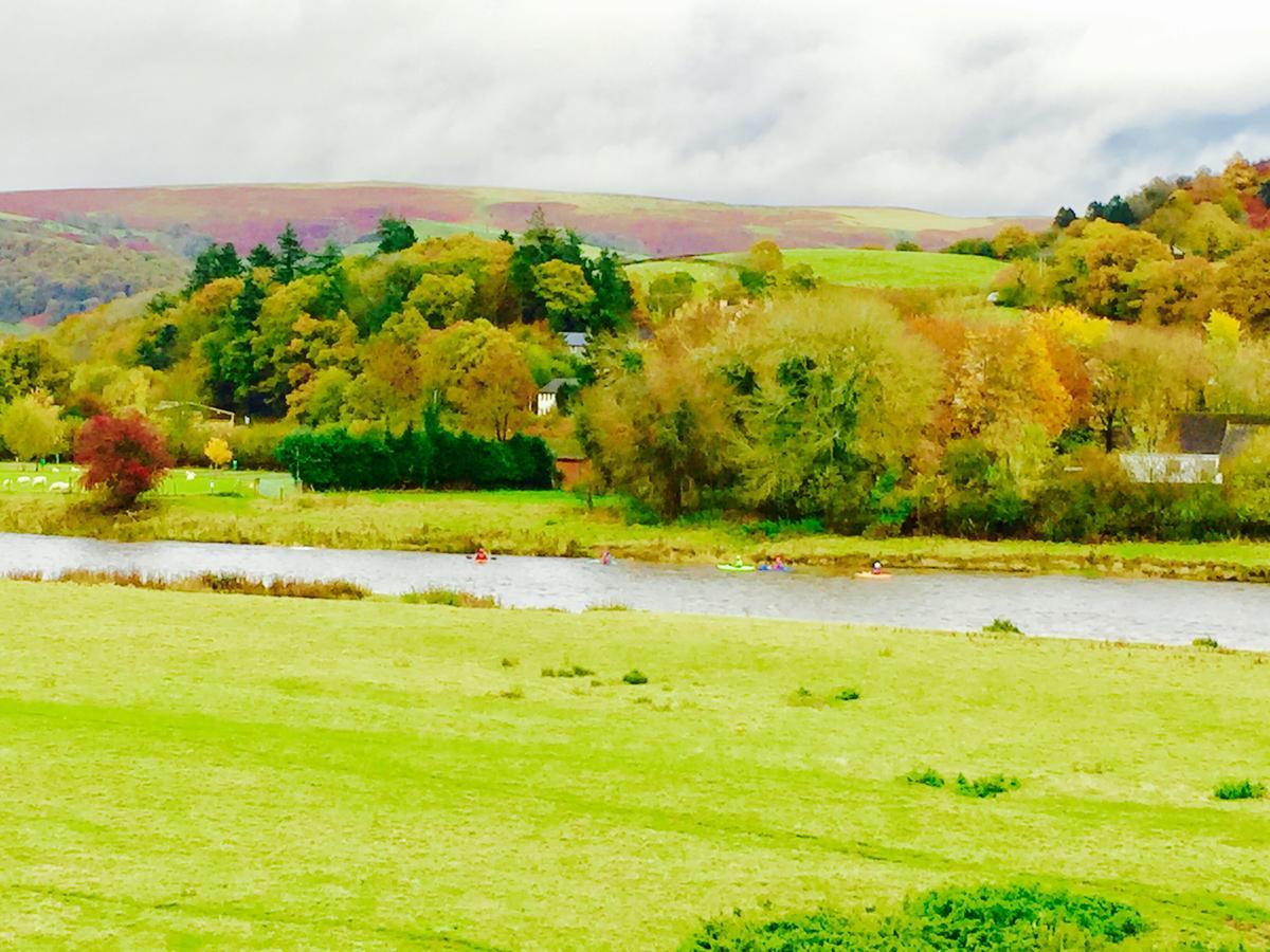 The Llanelwedd Arms Hotel بيلث ويلز المظهر الخارجي الصورة